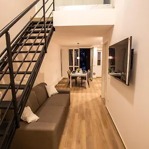 Appartamento Elegante Due Livelli San Siro Stadium, Milano