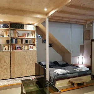 Zen House , Genova Italia